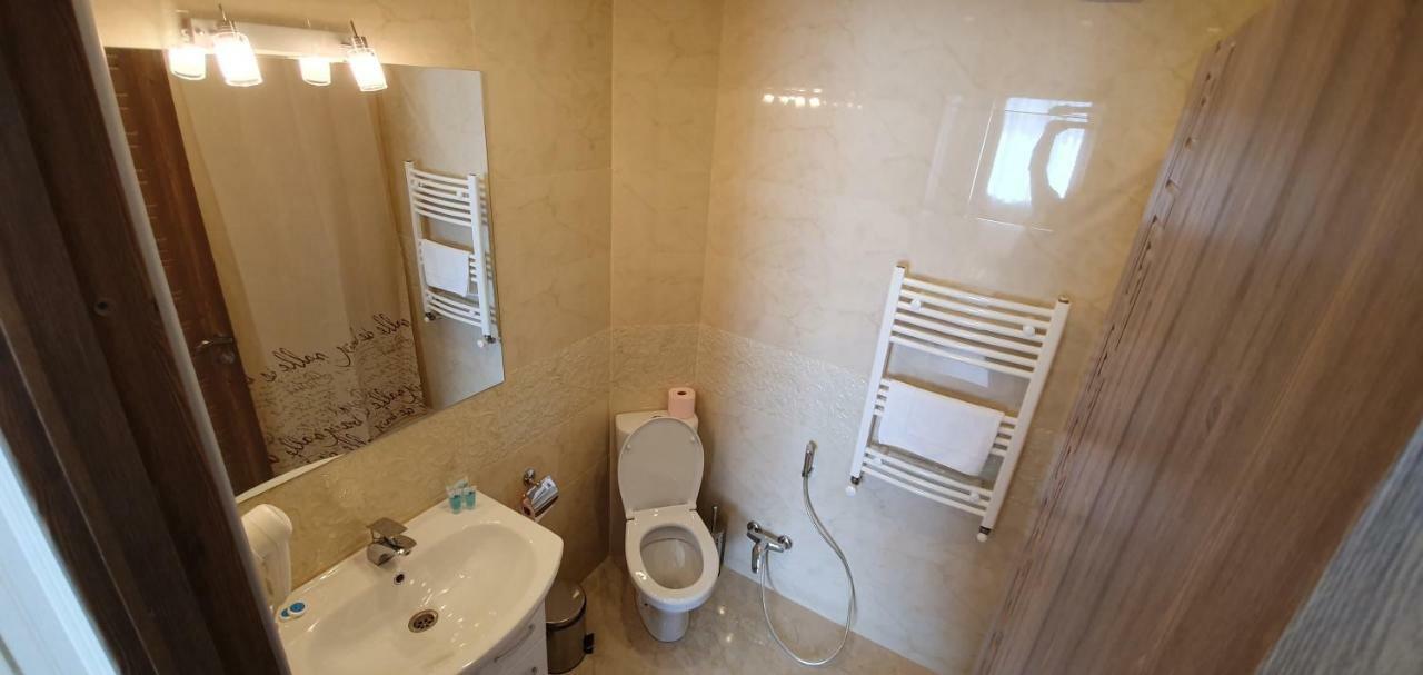 Hotel Dany Тбилиси Экстерьер фото