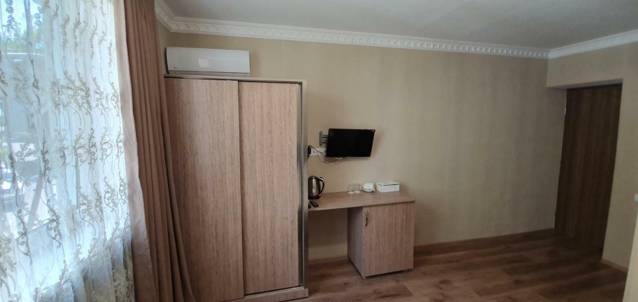 Hotel Dany Тбилиси Экстерьер фото