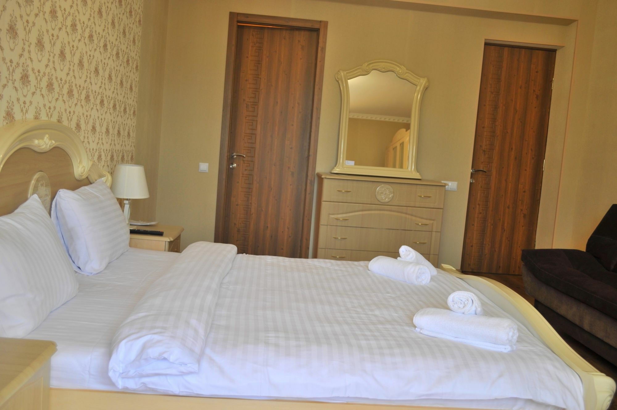 Hotel Dany Тбилиси Экстерьер фото